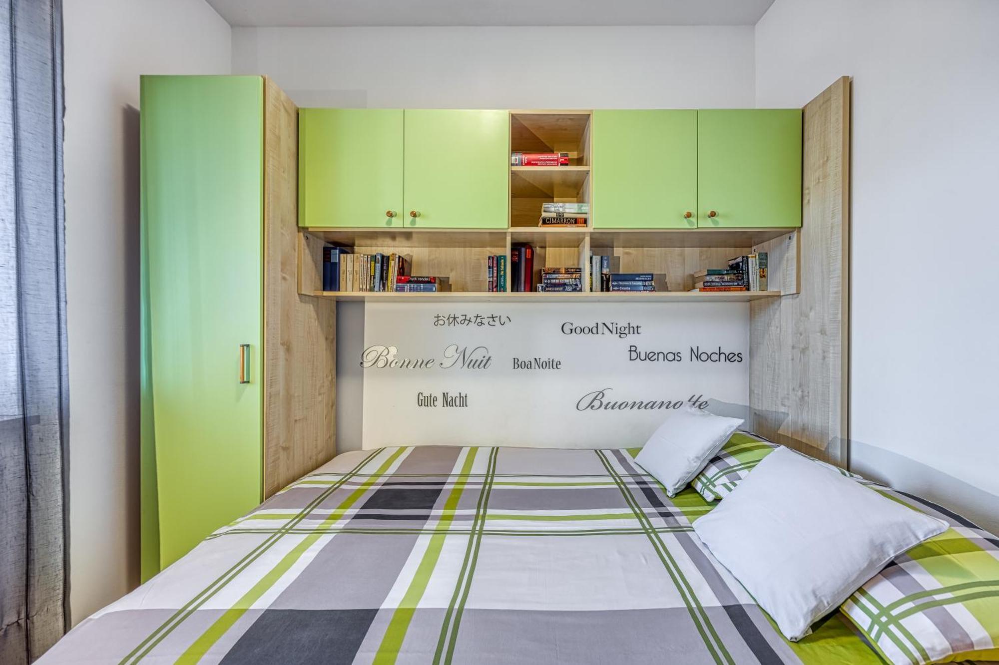 Apartment Dea - Three Bedroom Apartment Pula Buitenkant foto
