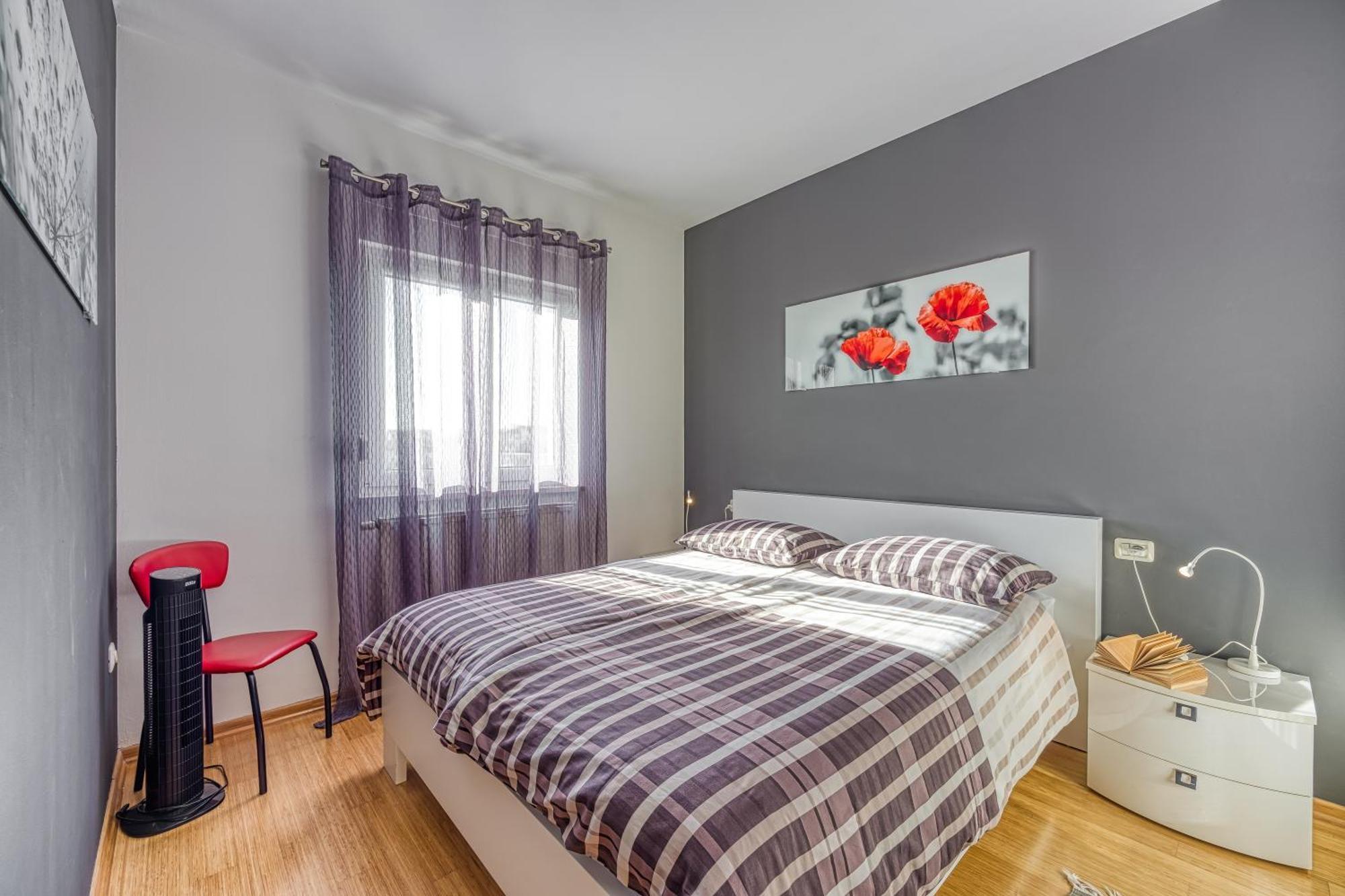 Apartment Dea - Three Bedroom Apartment Pula Buitenkant foto